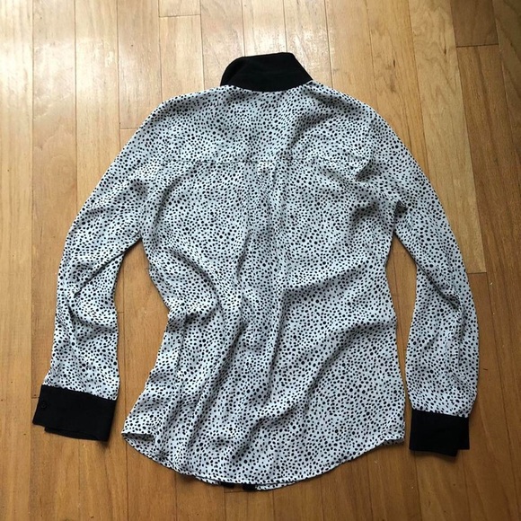 Express white and black dot portofino shirt top - Picture 4 of 4